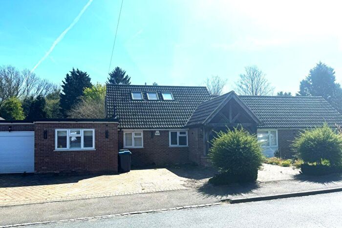 5 Bedroom Detached House For Sale In Sandpiper Road, South Croydon, Surrey, CR2