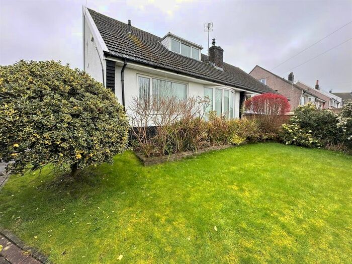 4 Bedroom Bungalow To Rent In Sunny Bower Close, Blackburn, BB1