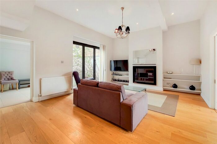 4 Bedroom Detached House To Rent In Westleigh Avenue, London, SW15