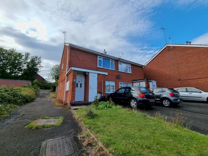 1 Bedroom Flat To Rent In Sandstone Close, Dudley, DY3