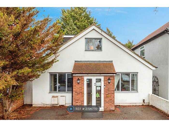 4 Bedroom Detached House To Rent In Sunningdale Road, Cheam, Sutton, SM1