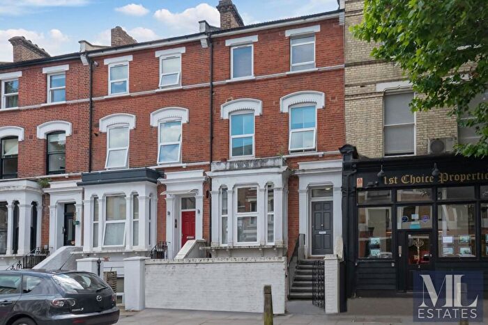 2 Bedroom Flat For Sale In Iverson Road, London, NW6