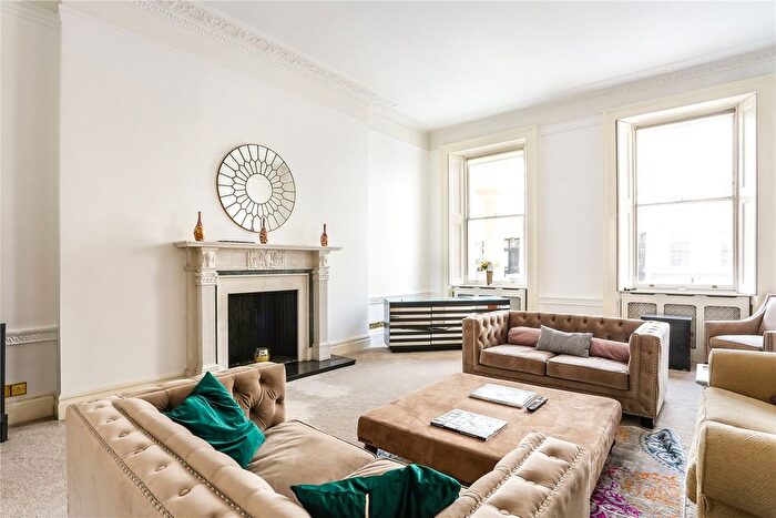 3 Bedroom Flat To Rent In Eaton Place, London, SW1X