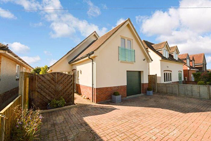 3 Bedroom Detached House For Sale In Ladysmith, Gomeldon. Video Tour, SP4
