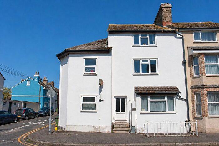 1 Bedroom Maisonette For Sale In Harvey Street, Folkestone, Kent, CT20