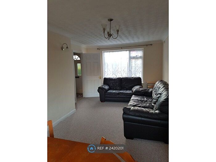 2 Bedroom Terraced House To Rent In Pondmoor Road, Bracknell, RG12