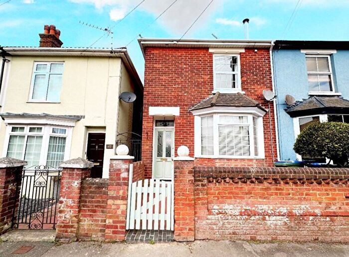3 Bedroom House To Rent In Gordon Road, Fareham, PO16