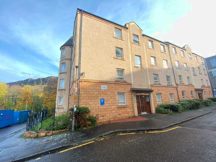 3 Bedroom Flat To Rent In Brown Street, Newington, Edinburgh, EH8