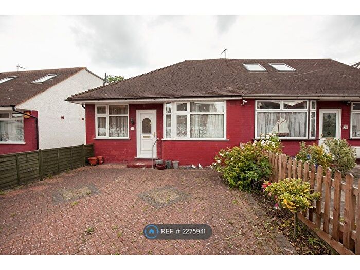 2 Bedroom Bungalow To Rent In Islip Manor Road, Northolt, UB5