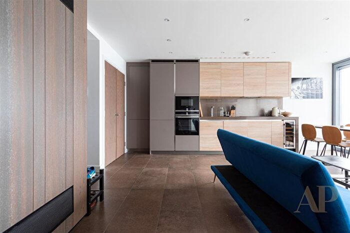 1 Bedroom Flat To Rent In Chronicle Tower, City Road, EC1V