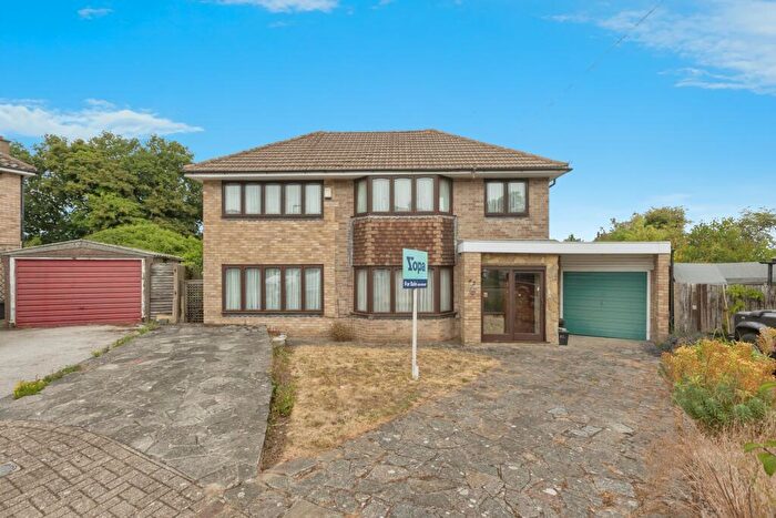 5 Bedroom Detached House For Sale In Mosyer Drive, Orpington, BR5