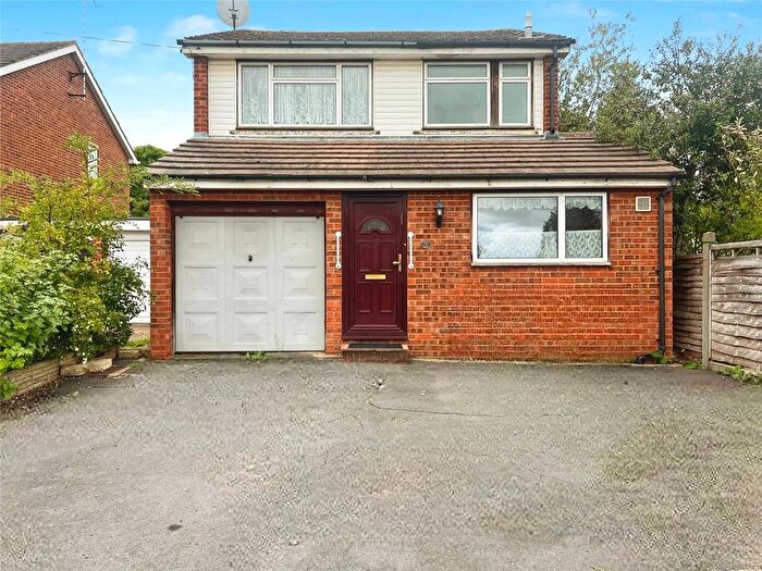 3 Bedroom Detached House For Sale In Maybury Close, Slough, Berkshire, SL1
