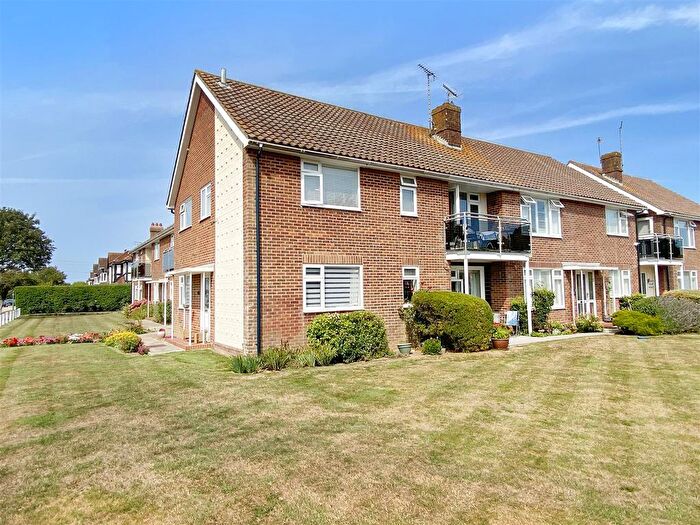 2 Bedroom Flat For Sale In Beach Court, Harsfold Road, Rustington, BN16