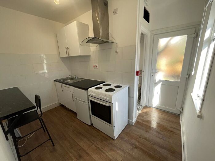 Studio To Rent In Romilly Road, Canton, Cardiff, CF5