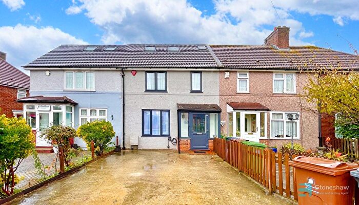 3 Bedroom Terraced House For Sale In Heathway, Dagenham, RM10