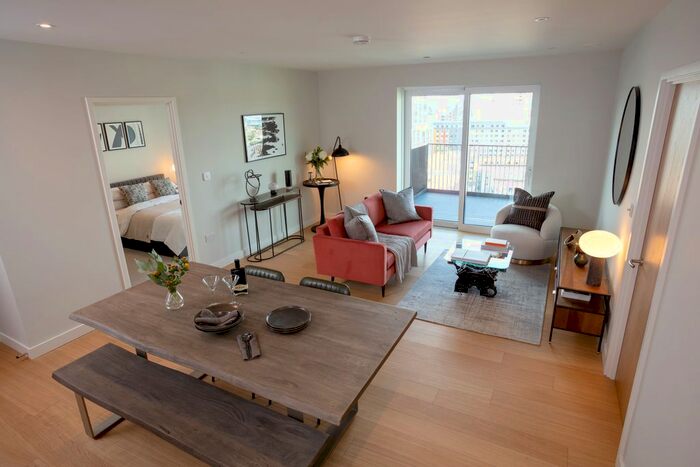 3 Bedroom Flat To Rent In Lock Keepers Cottage, London N17