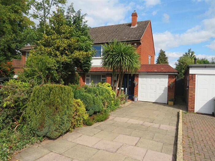 3 Bedroom Semi Detached House For Sale In Lode Lane, Solihull, B92