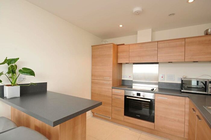 1 Bedroom Flat To Rent In Commercial Road, Limehouse, London, E14