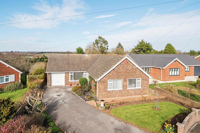 3 Bedroom Detached Bungalow For Sale In Laxton Drive, Chart Sutton, Maidstone, ME17