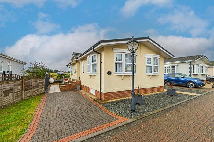 2 Bedroom Mobile Home For Sale In Rymer Court, Barnham, IP24