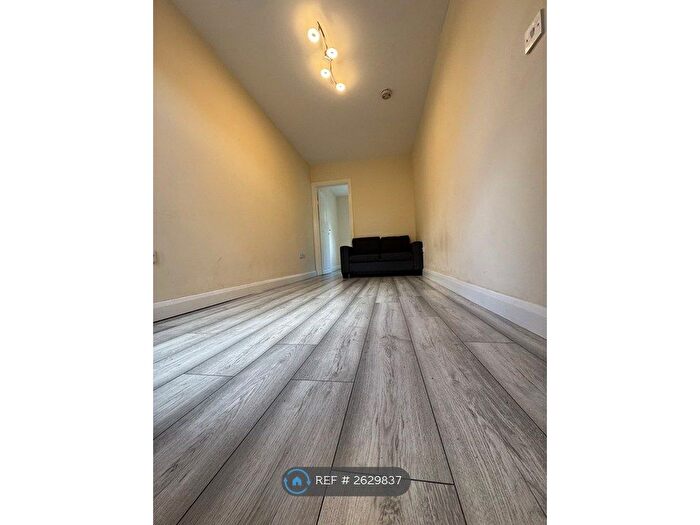 1 Bedroom Flat To Rent In St Stephens Road, London, EN5