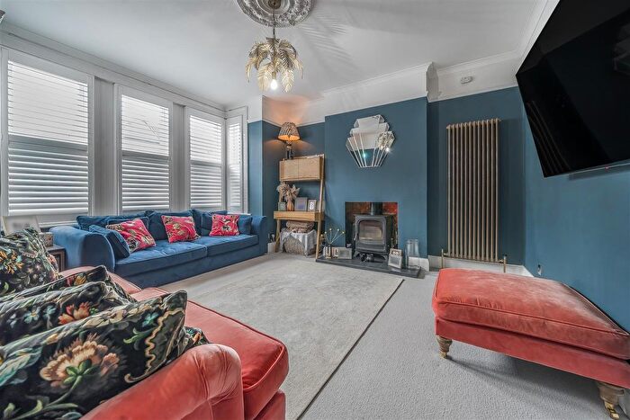 4 Bedroom Semi Detached House For Sale In Elderton Road, Westcliff-On-Sea, Essex, SS0