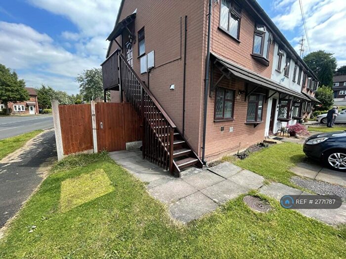 2 Bedroom Flat To Rent In Holly Walk, Northwich, CW8