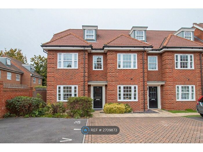 4 Bedroom End Terrace House To Rent In Century Way, Beckenham, BR3