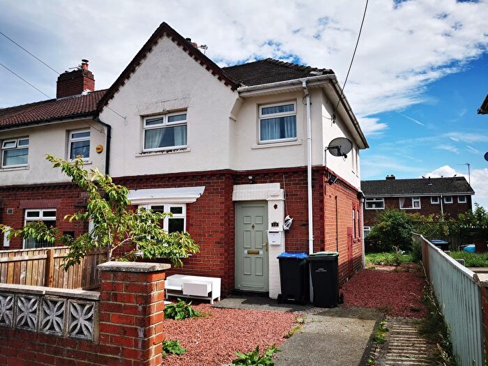 3 Bedroom Semi-Detached House To Rent In Briardale, Consett, DH8