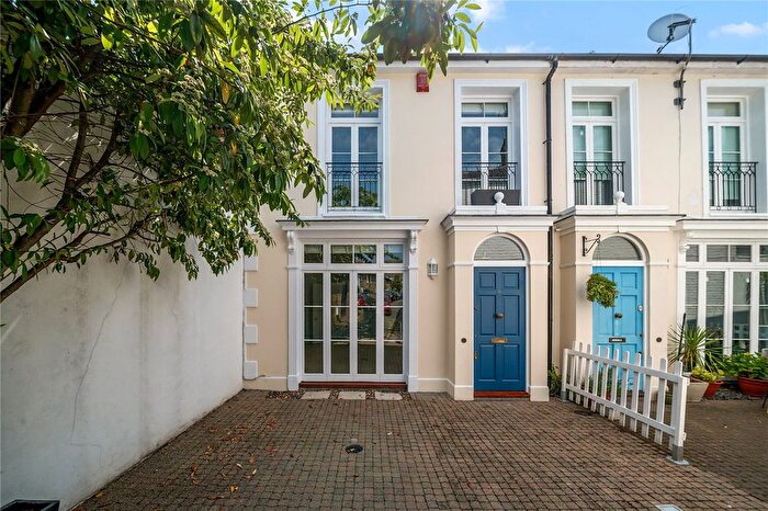 2 Bedroom End Of Terrace House To Rent In Spring Mews, Richmond, TW9