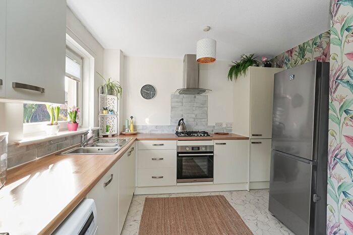 2 Bedroom Flat For Sale In D'arcy Crescent, Mayfield, Dalkeith, EH22