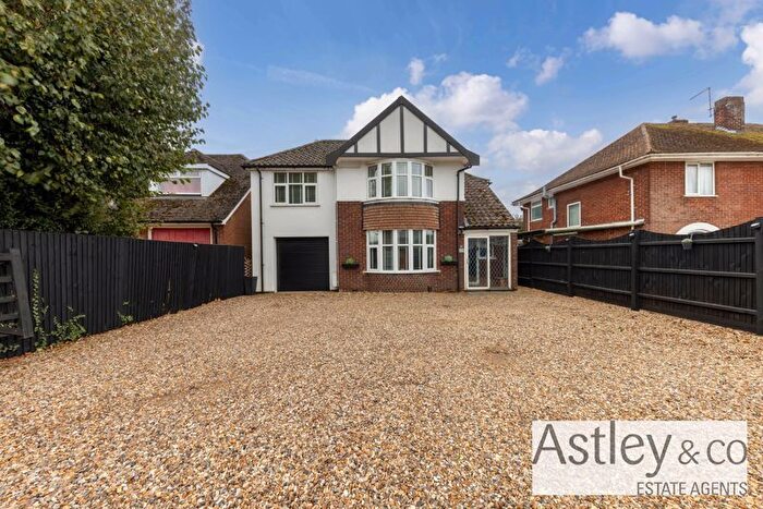 4 Bedroom Detached House For Sale In Fifers Lane, Hellesdon, Norwich, NR6
