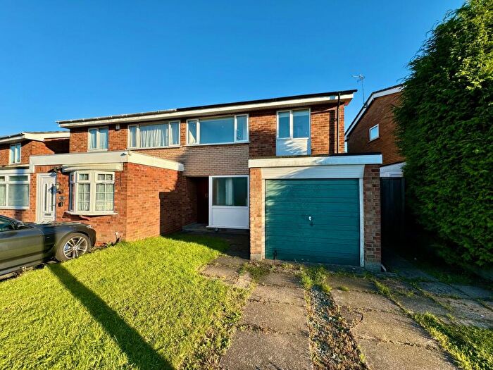 3 Bedroom House To Rent In Saunton Way, Selly Oak, B29