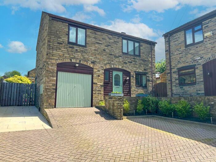 3 Bedroom Detached House For Sale In Bolton Terrace, Silsden, BD20