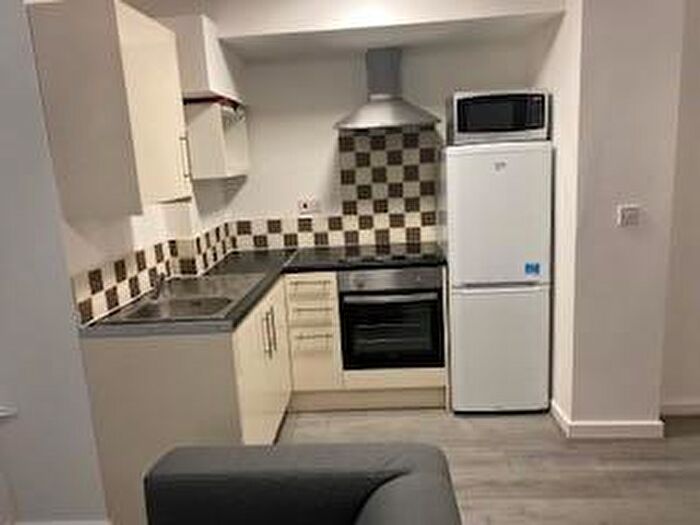 Studio To Rent In Greenheys Road, L8