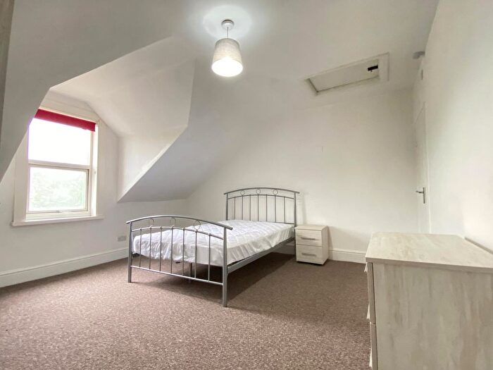 7 Bedroom Property To Rent In Albany Terrace, Chatham, Kent, ME4