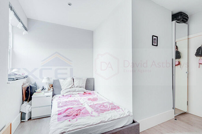 Apartment To Rent In Lithos Mansions, Finchley Road, NW3