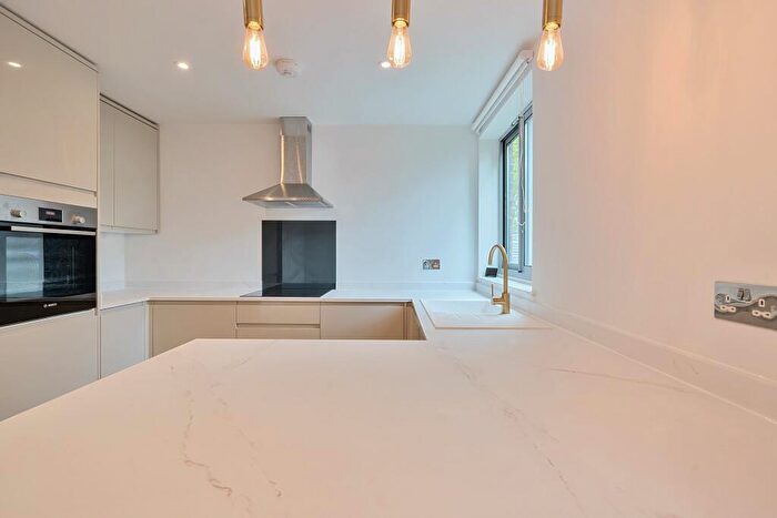 2 Bedroom Flat For Sale In Coniston Court, Stonegrove, Edgware, HA8