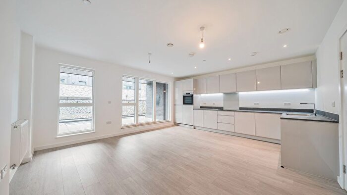 2 Bedroom Flat For Sale In Pomeroy Street, London, SE14