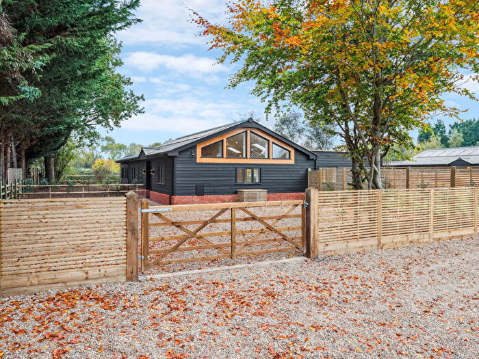 3 Bedroom Detached House For Sale In Flaunden Lane, Bovingdon, Hemel Hempstead, Hertfordshire, HP3