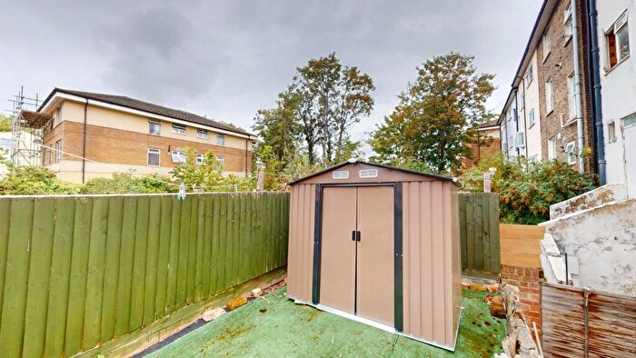 1 Bedroom Flat For Sale In Lansdowne Road, Croydon, CR0
