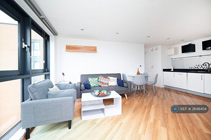 2 Bedroom Flat To Rent In Gabrielle House, Ilford, IG2