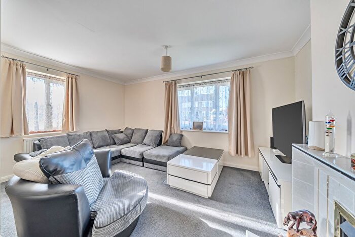 1 Bedroom Bungalow For Sale In Chalfont Drive, Gillingham, ME8