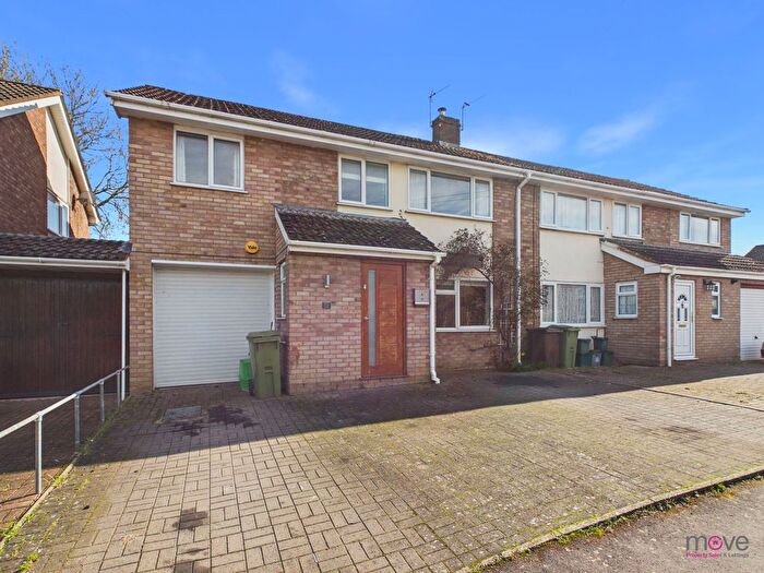 4 Bedroom Semi Detached House For Sale In Hulbert Close, Swindon Village, GL51