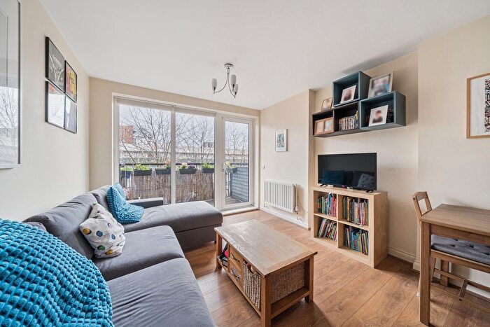 2 Bedroom Flat For Sale In Tarves Way, Greenwich, SE10
