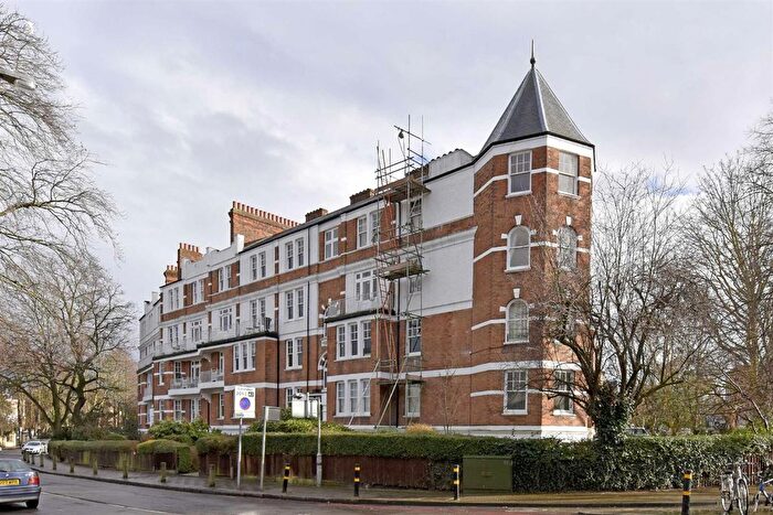 3 Bedroom Flat To Rent In Oakhill Court, Oakhill Road, Putney, SW15