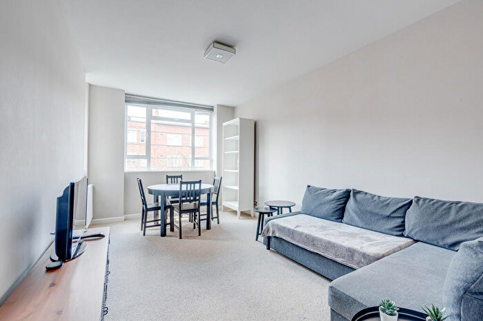 2 Bedroom Flat To Rent In Abbey Road, London, NW8