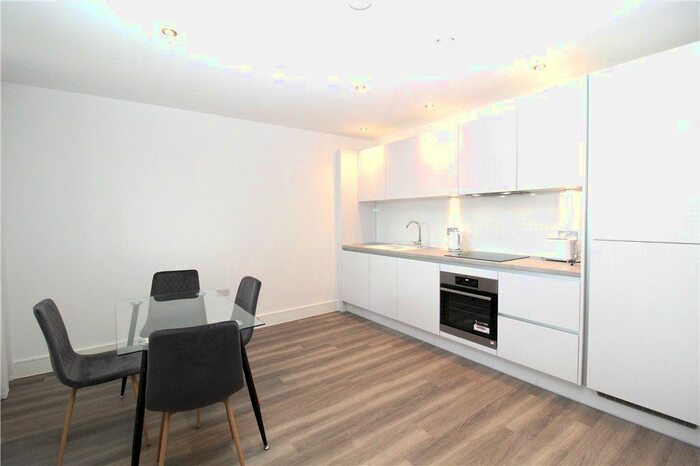 2 Bedroom Flat To Rent In Healum Avenue, Southall, UB2