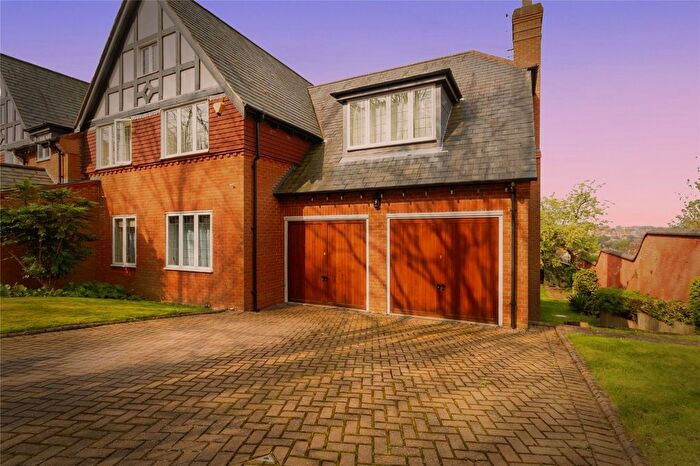 3 Bedroom Flat For Sale In Cyprus Road, Mapperley Park, Nottinghamshire, NG3