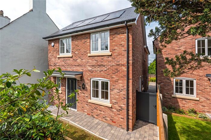 3 Bedroom Detached House For Sale In Christchurch Road, Ringwood, Hampshire, BH24
